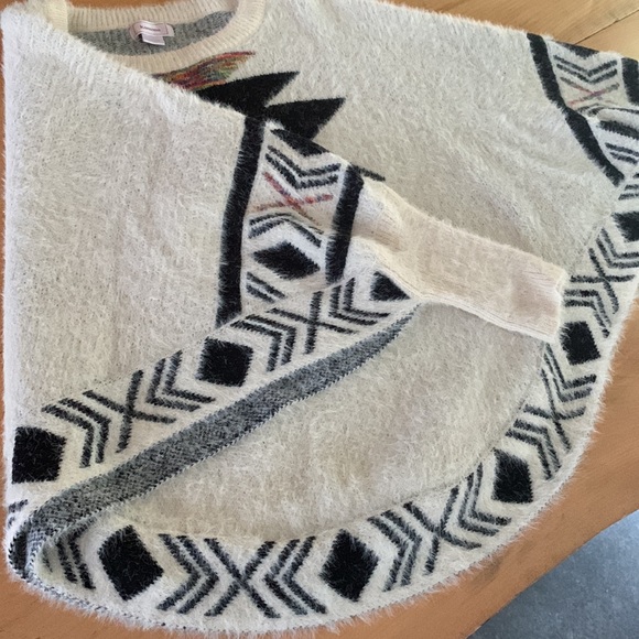 Sweater poncho - Picture 6 of 10